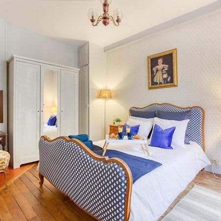 * Le Versaillais*2 Min A Pied Du Chateau Versailles Bagian luar foto
