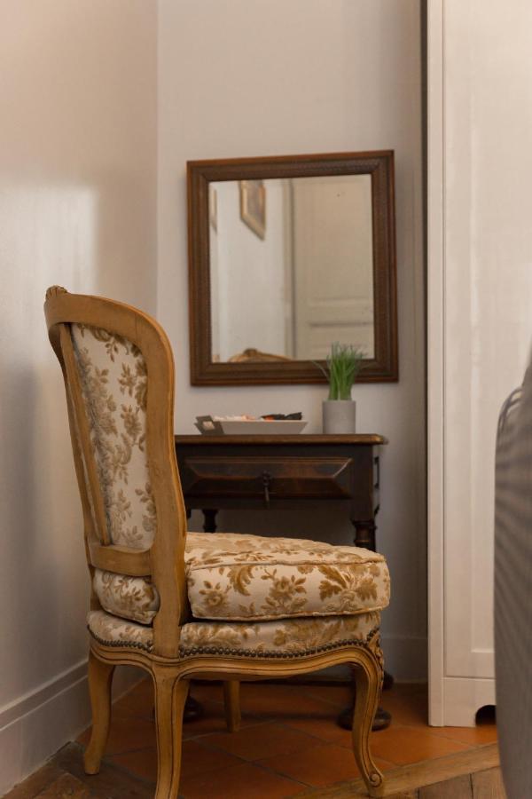 * Le Versaillais*2 Min A Pied Du Chateau Versailles Bagian luar foto