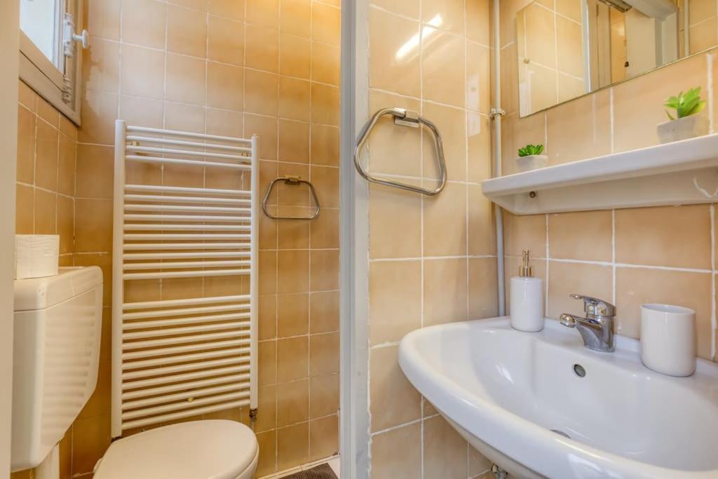 * Le Versaillais*2 Min A Pied Du Chateau Versailles Ruang foto