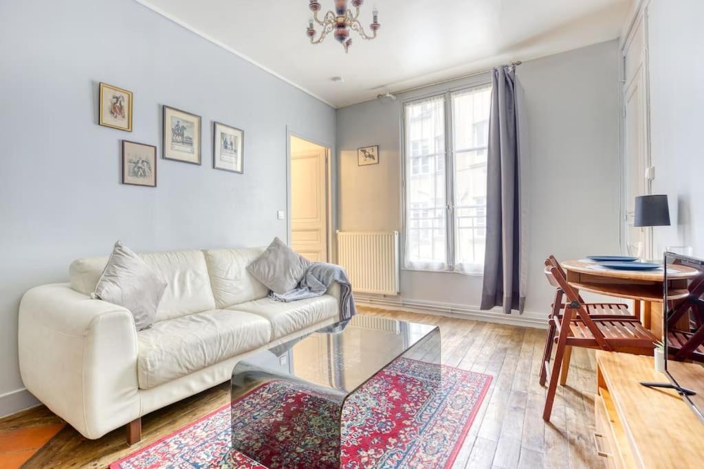 * Le Versaillais*2 Min A Pied Du Chateau Versailles Ruang foto
