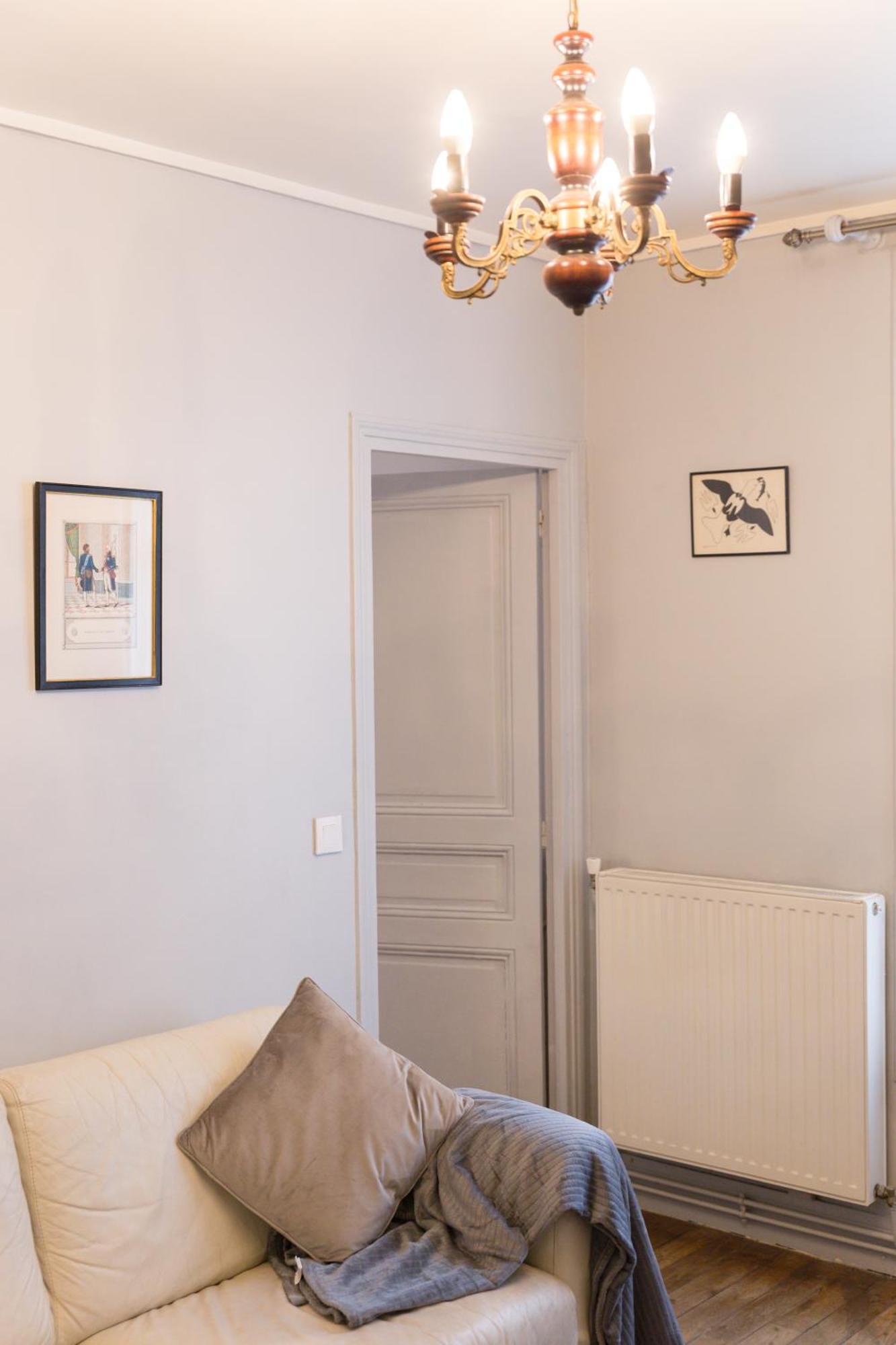 * Le Versaillais*2 Min A Pied Du Chateau Versailles Bagian luar foto